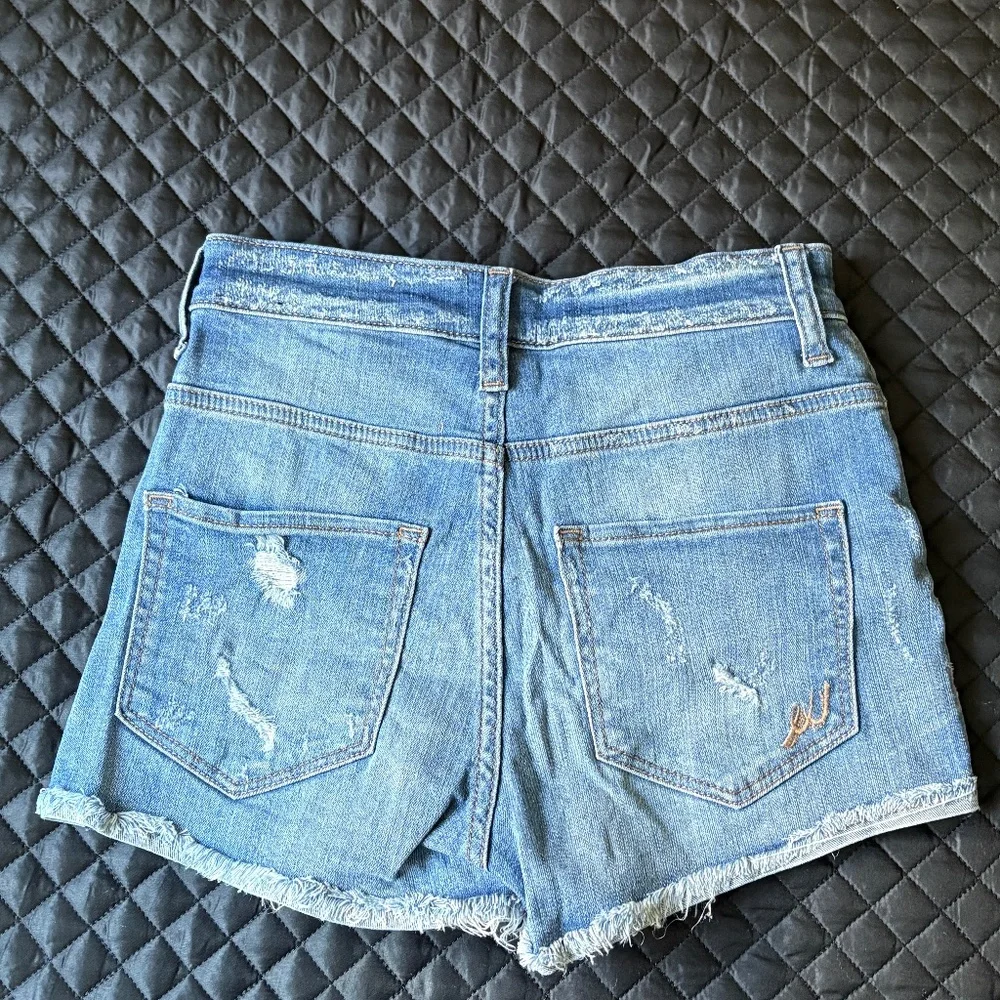 Express High Waisted Medium Wash Raw Hem Denim Shorts, Size 00